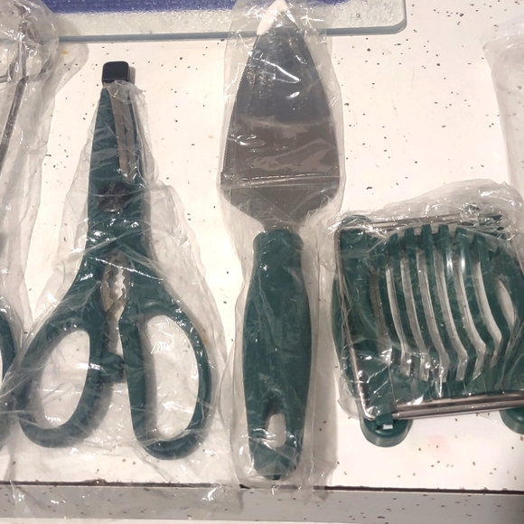 7-Pc Kitchen Utensils/Green Handled - Picture 3 of 7